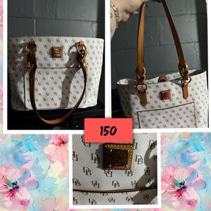 Dooney & Bourke large purse